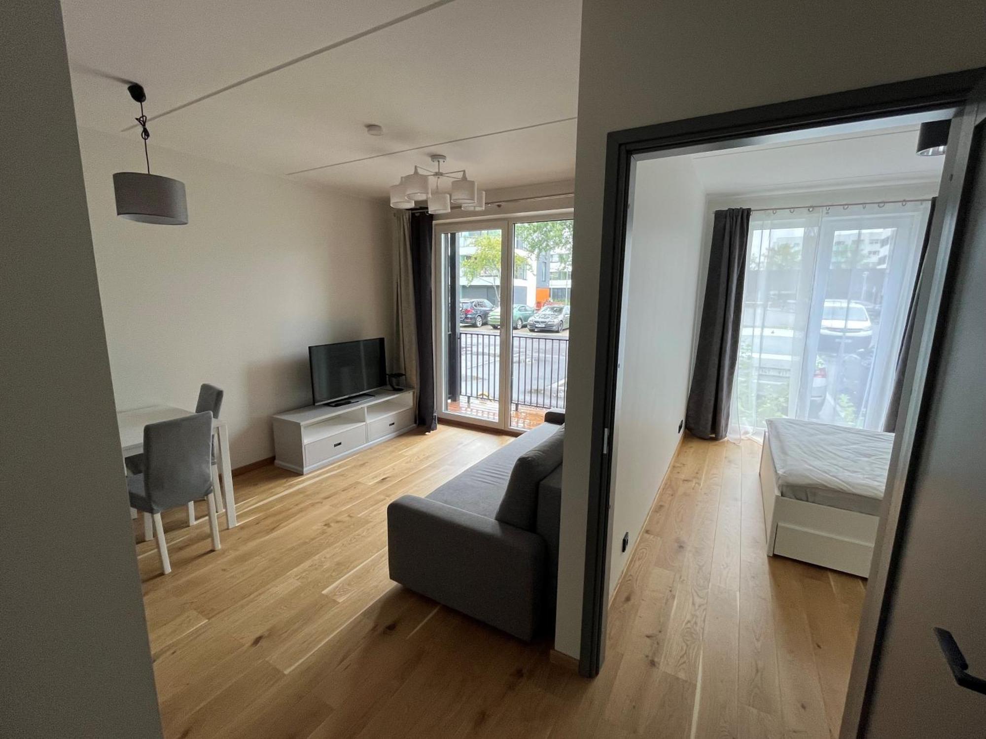 Apartment Uus Mai Taenava Korter Parnu